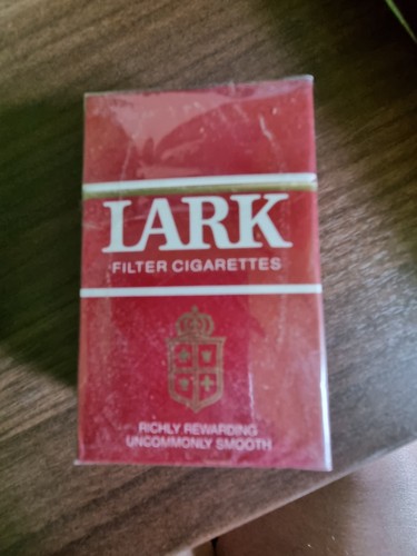 Vintage lark filtercigarettes - lark, filtercigarettes-